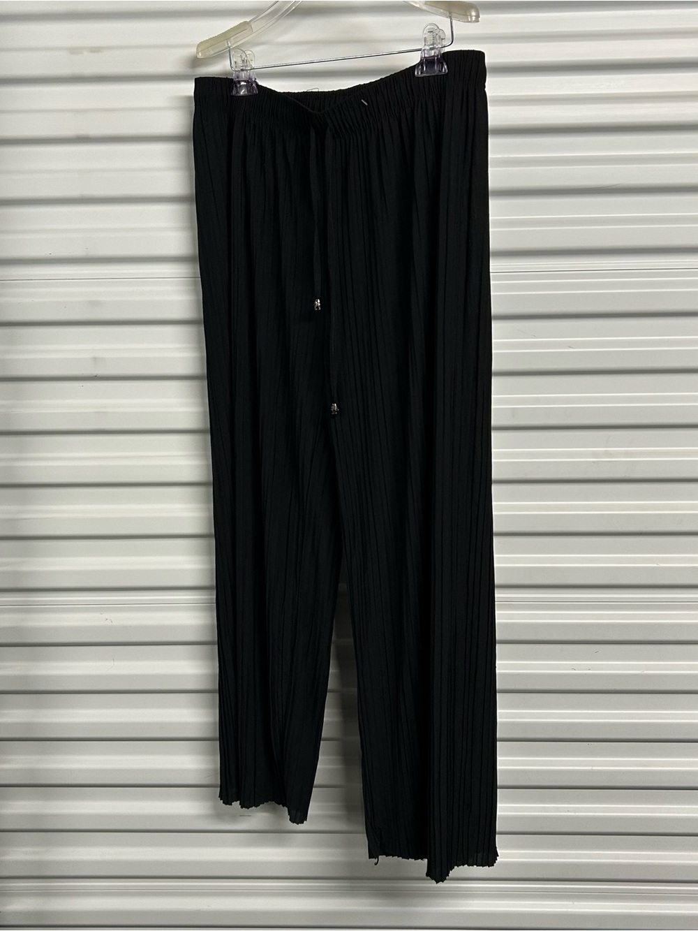 Rogue Black Pleated Wide-Leg Pants